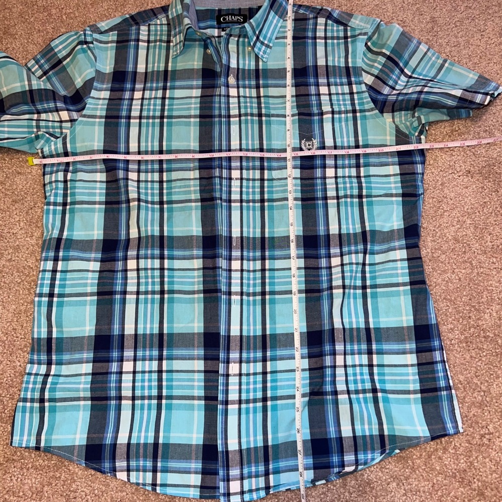 Chaps Mens M Crest Logo Easy Care Plaid Short Sleeve Button Shirt Blue shades - Picture 6 of 7